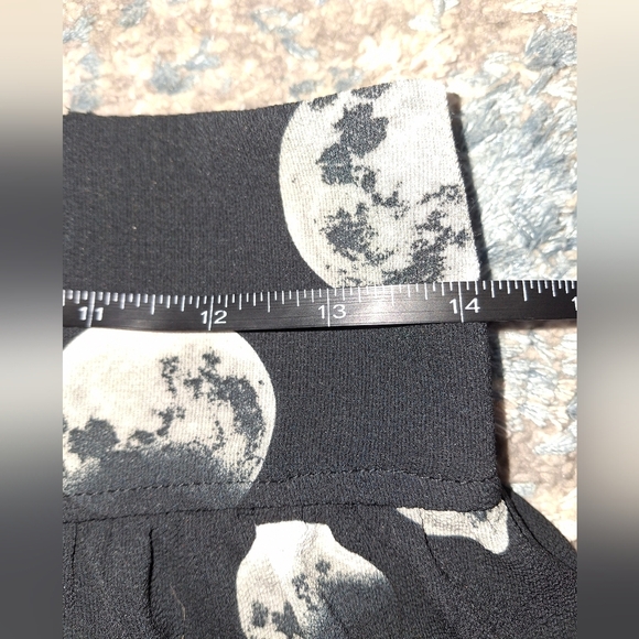 HOT TOPIC Moon Phase Skirt Medium Size GUC - Picture 6 of 9